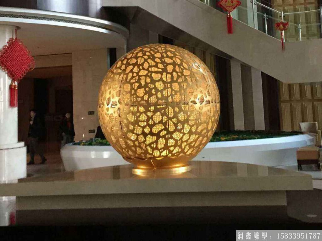 酒店擺件不銹鋼鏤空球雕塑廠(chǎng)家定制